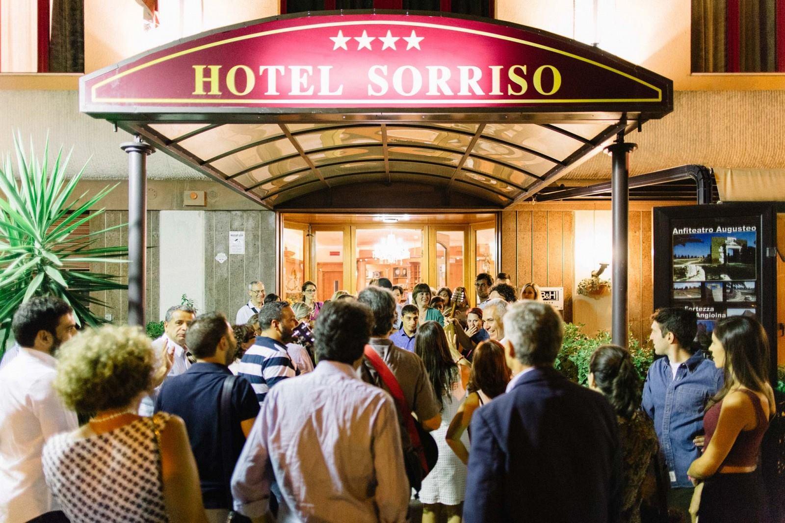 Hotel Sorriso Лучера Екстериор снимка