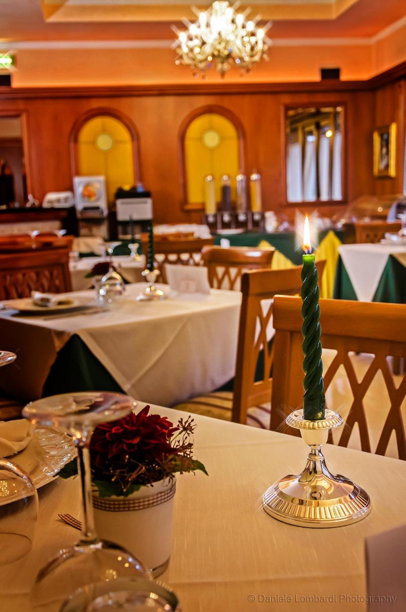 Hotel Sorriso Лучера Екстериор снимка